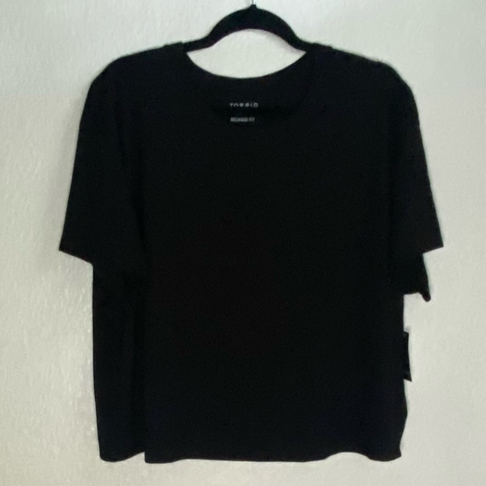 NWT Torrid Black Relax Fit Crop Top Size 1 short sleeve